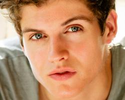 Daniel Sharman