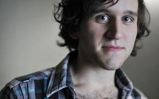 Harry Melling