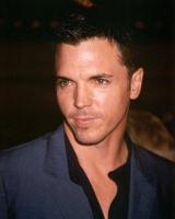 Nicholas Lea