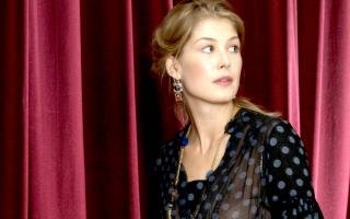 Rosamund Pike