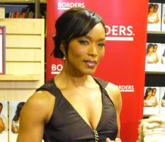 Angela Bassett profile photo