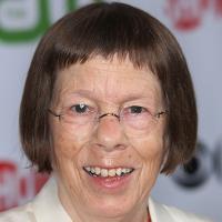 Linda Hunt profile photo