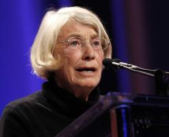 Mary Oliver profile photo