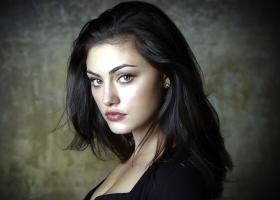 Phoebe Tonkin profile photo