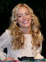 Piper Perabo profile photo