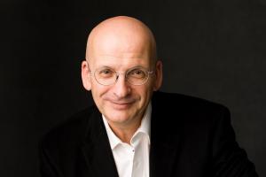 Roddy Doyle profile photo