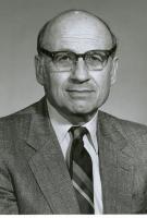 Walter Kohn profile photo