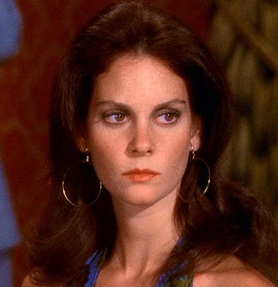 And also Lesley Ann Warren is American Actress. 