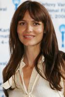 Saffron Burrows profile photo